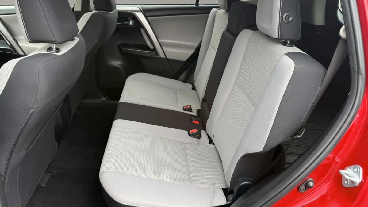 2017 Toyota RAV4 22