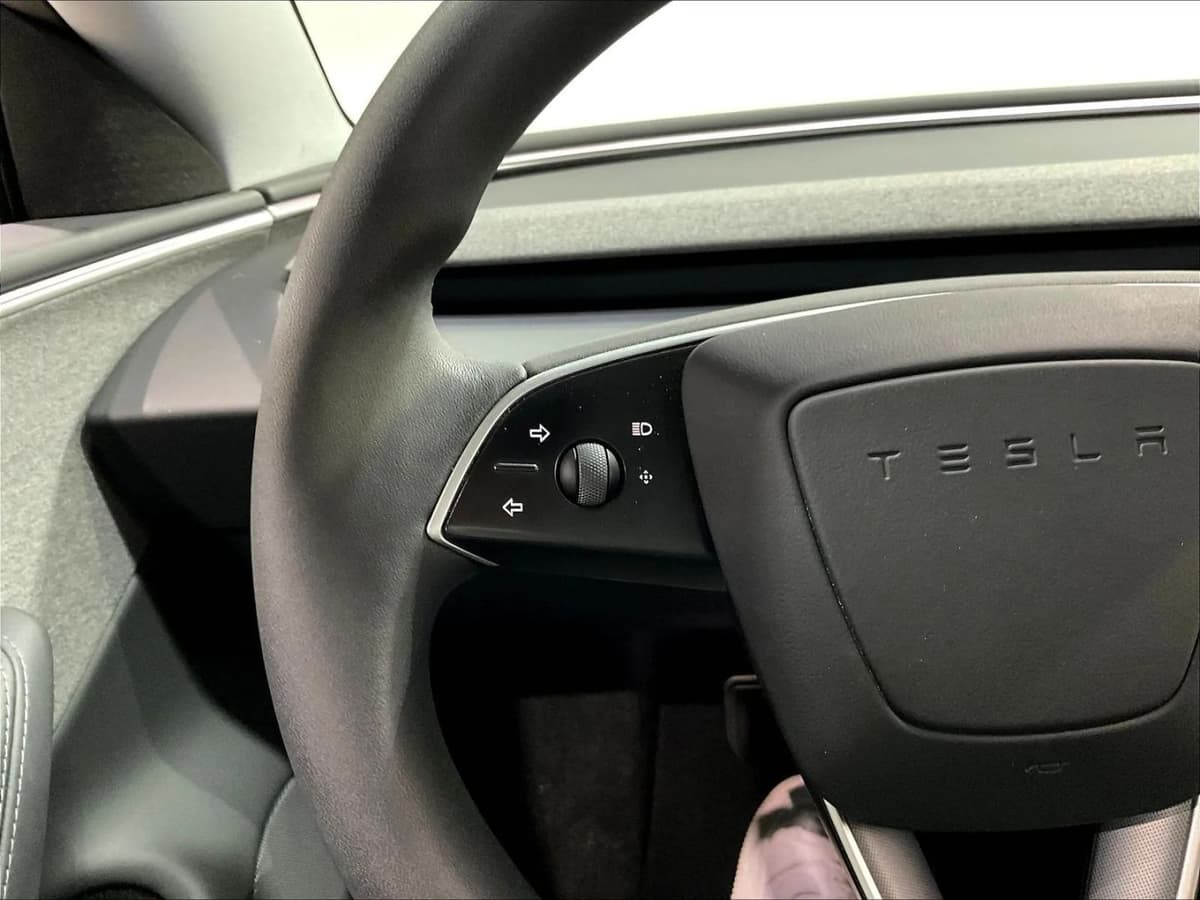 2025 Tesla Model 3 20