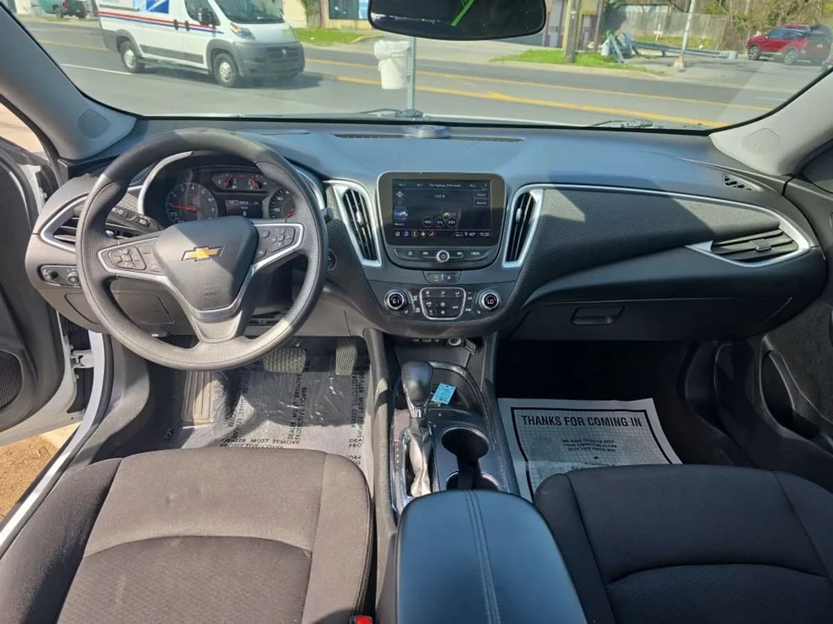 2023 Chevrolet Malibu 32