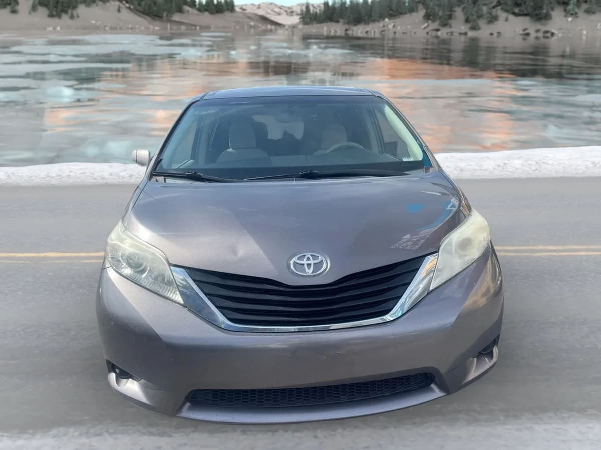 2014 Toyota Sienna 22