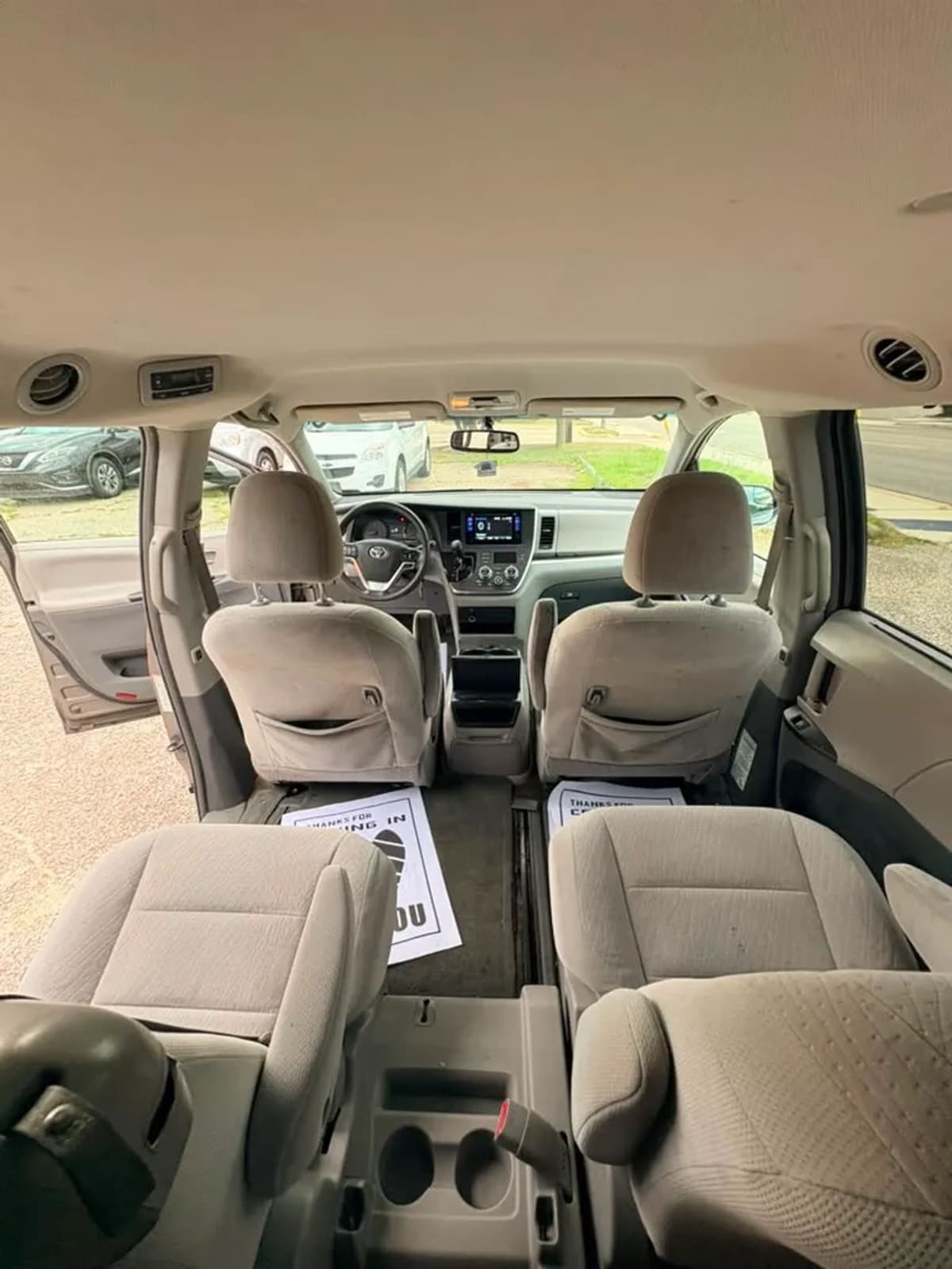 2015 Toyota Sienna 35