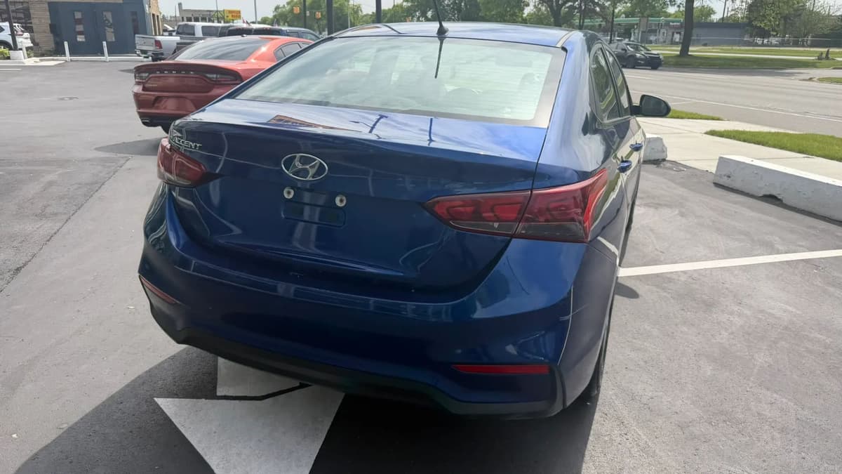 2021 Hyundai Accent 36