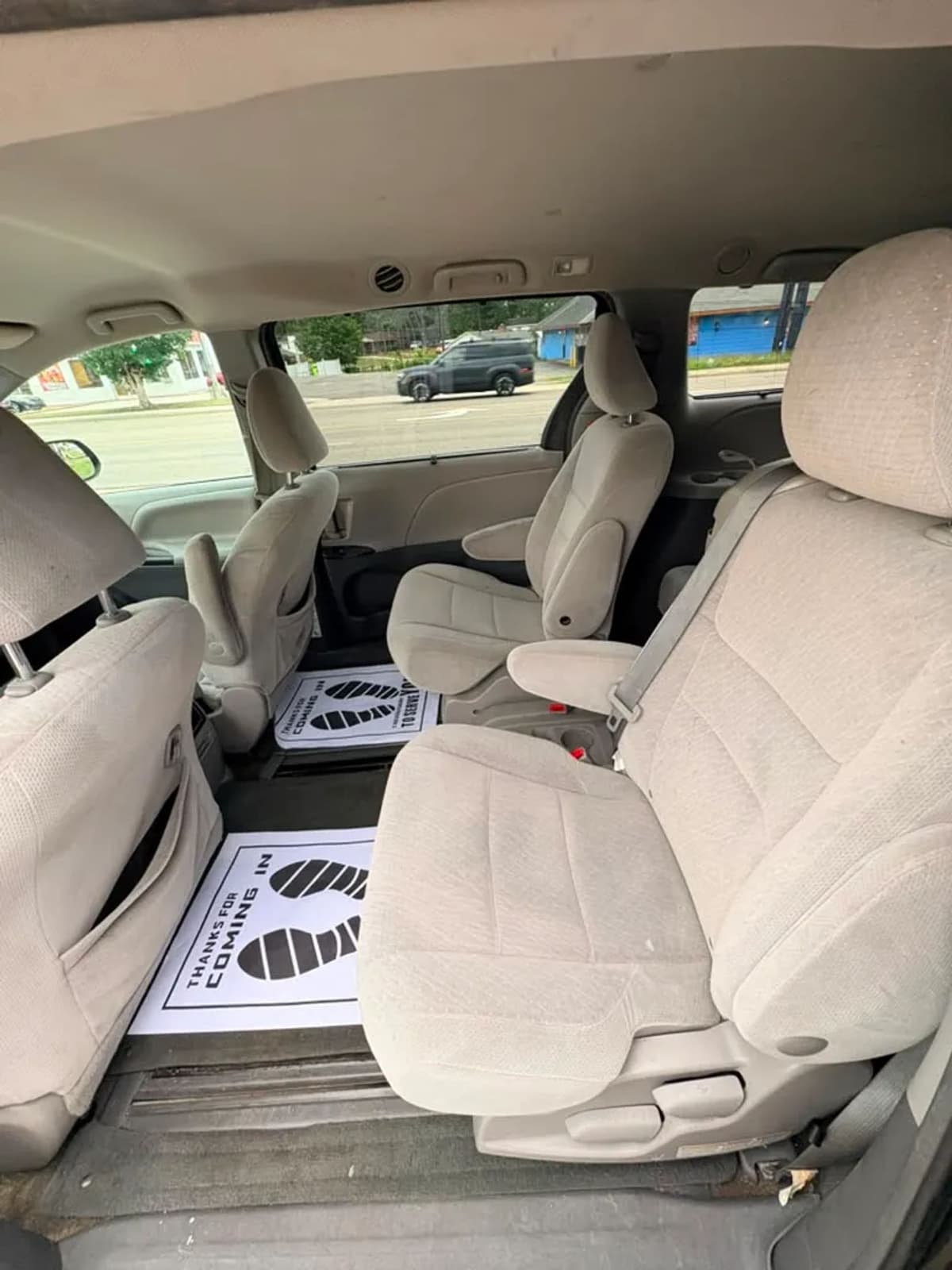 2015 Toyota Sienna 30