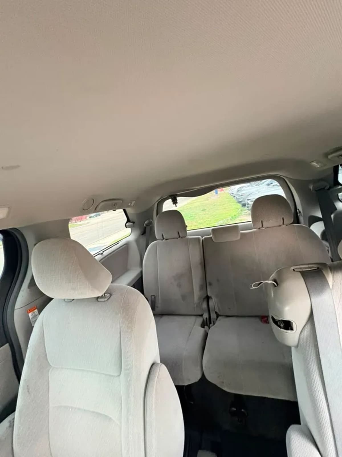 2015 Toyota Sienna 36