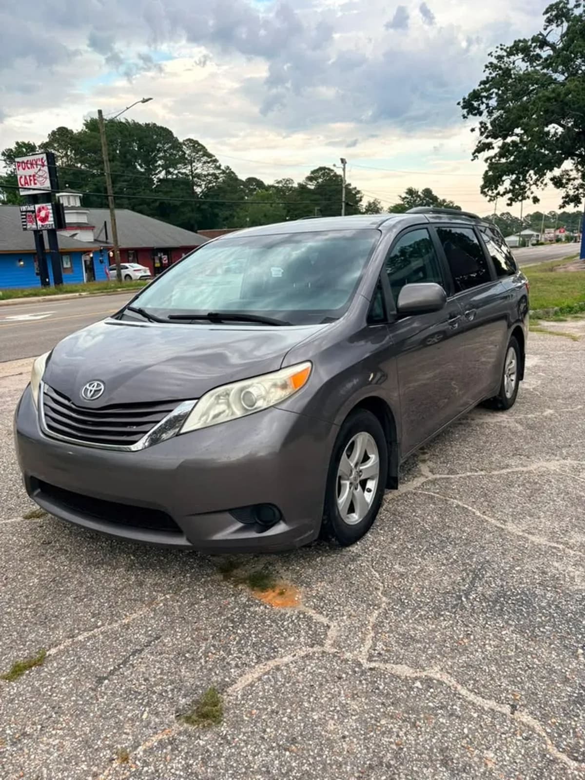 2015 Toyota Sienna 22