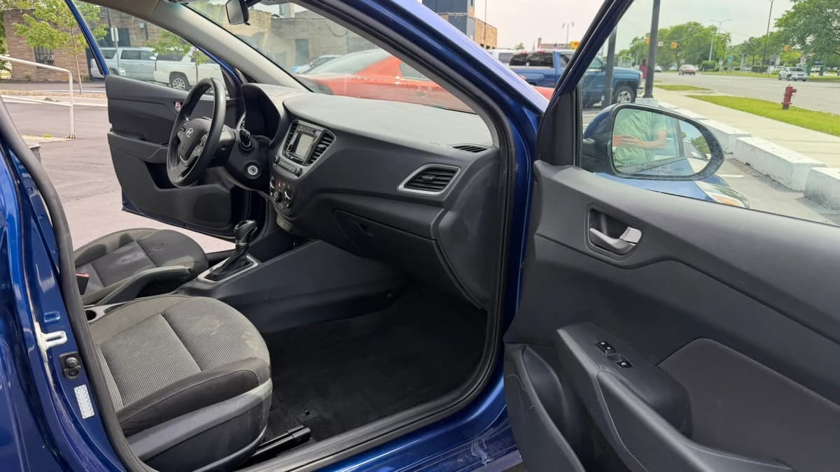 2021 Hyundai Accent 44