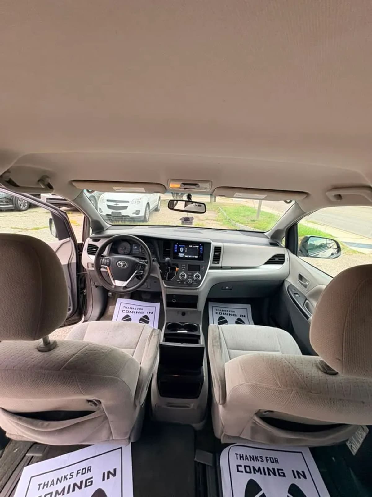 2015 Toyota Sienna 37