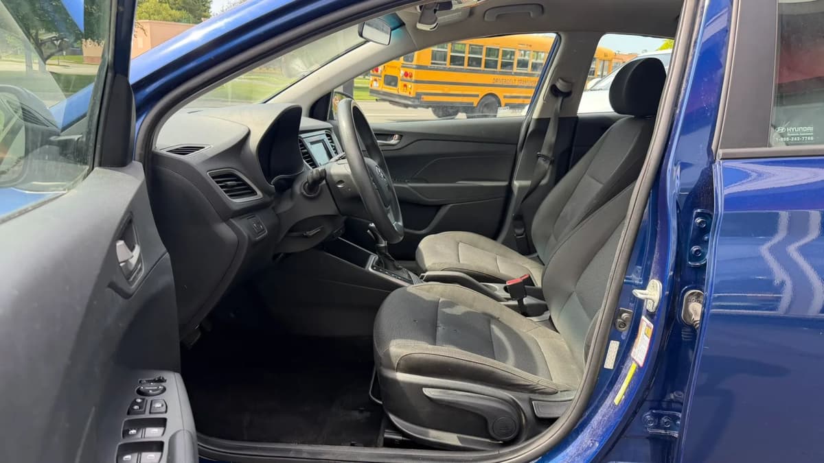 2021 Hyundai Accent 42