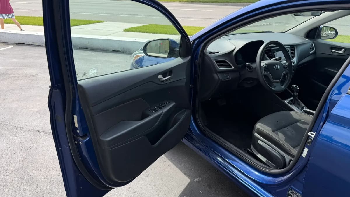 2021 Hyundai Accent 40