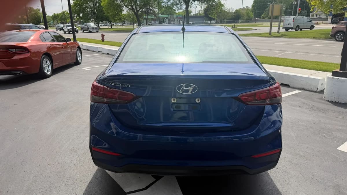 2021 Hyundai Accent 33