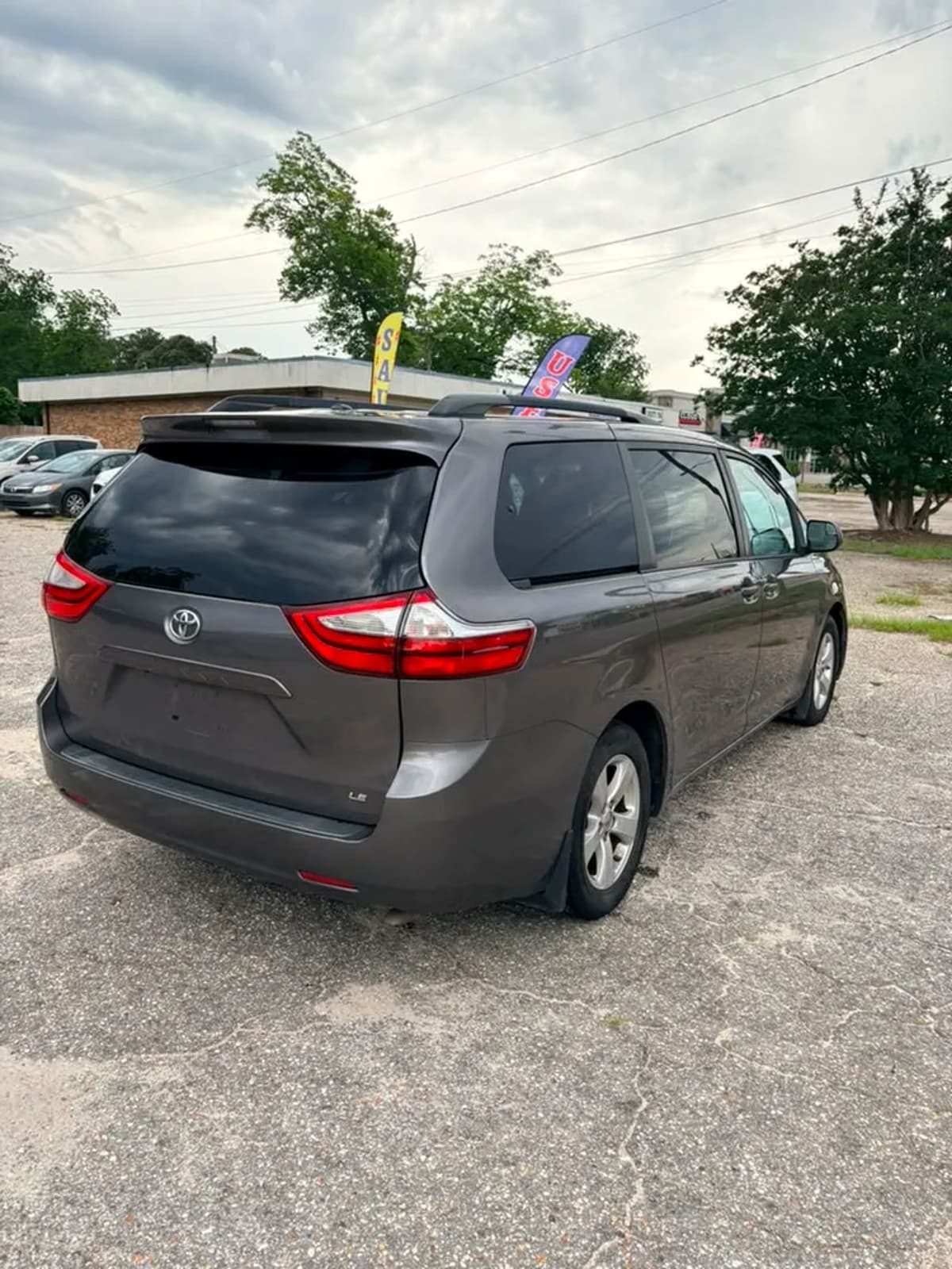 2015 Toyota Sienna 24