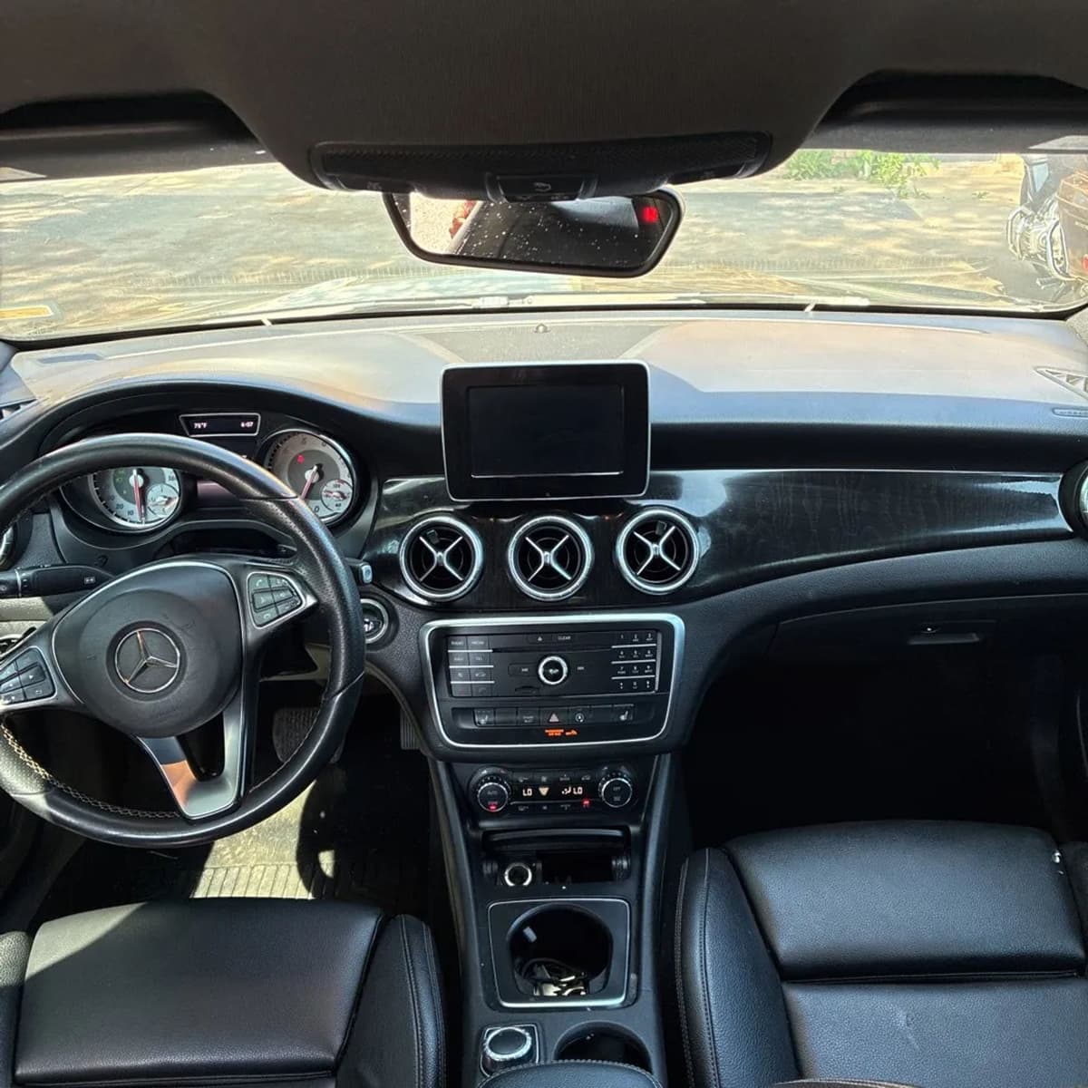 2016 Mercedes-Benz CLA-Class 38