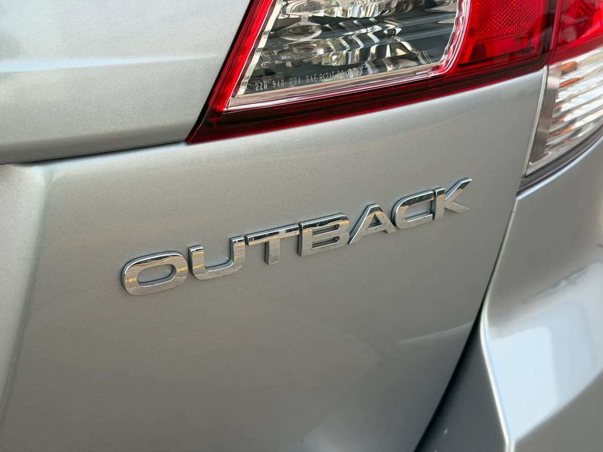 2014 Subaru Outback 108
