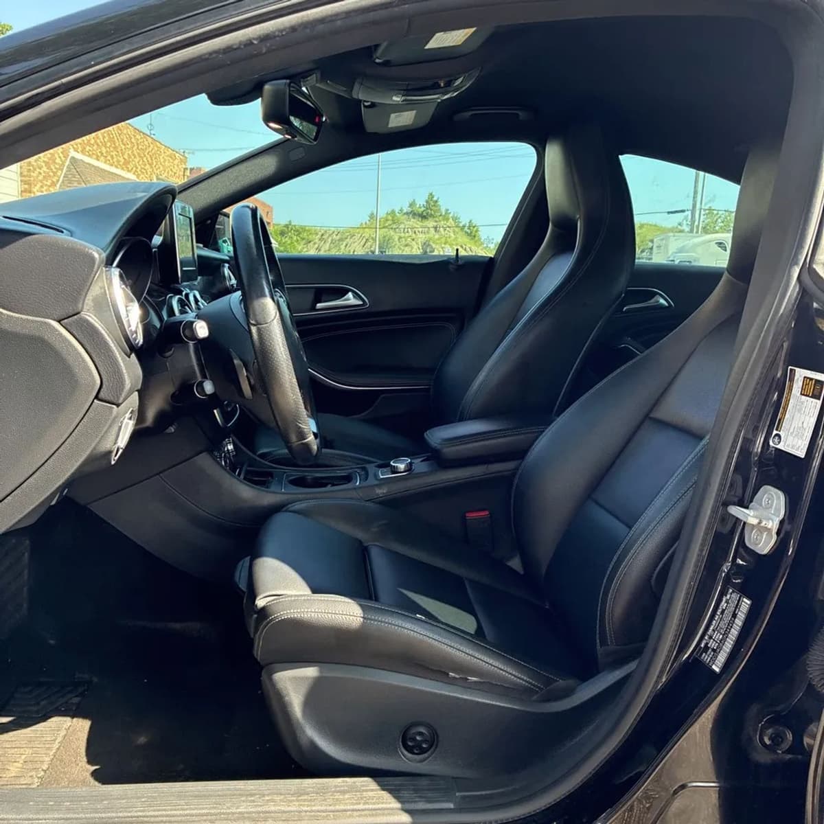 2016 Mercedes-Benz CLA-Class 34