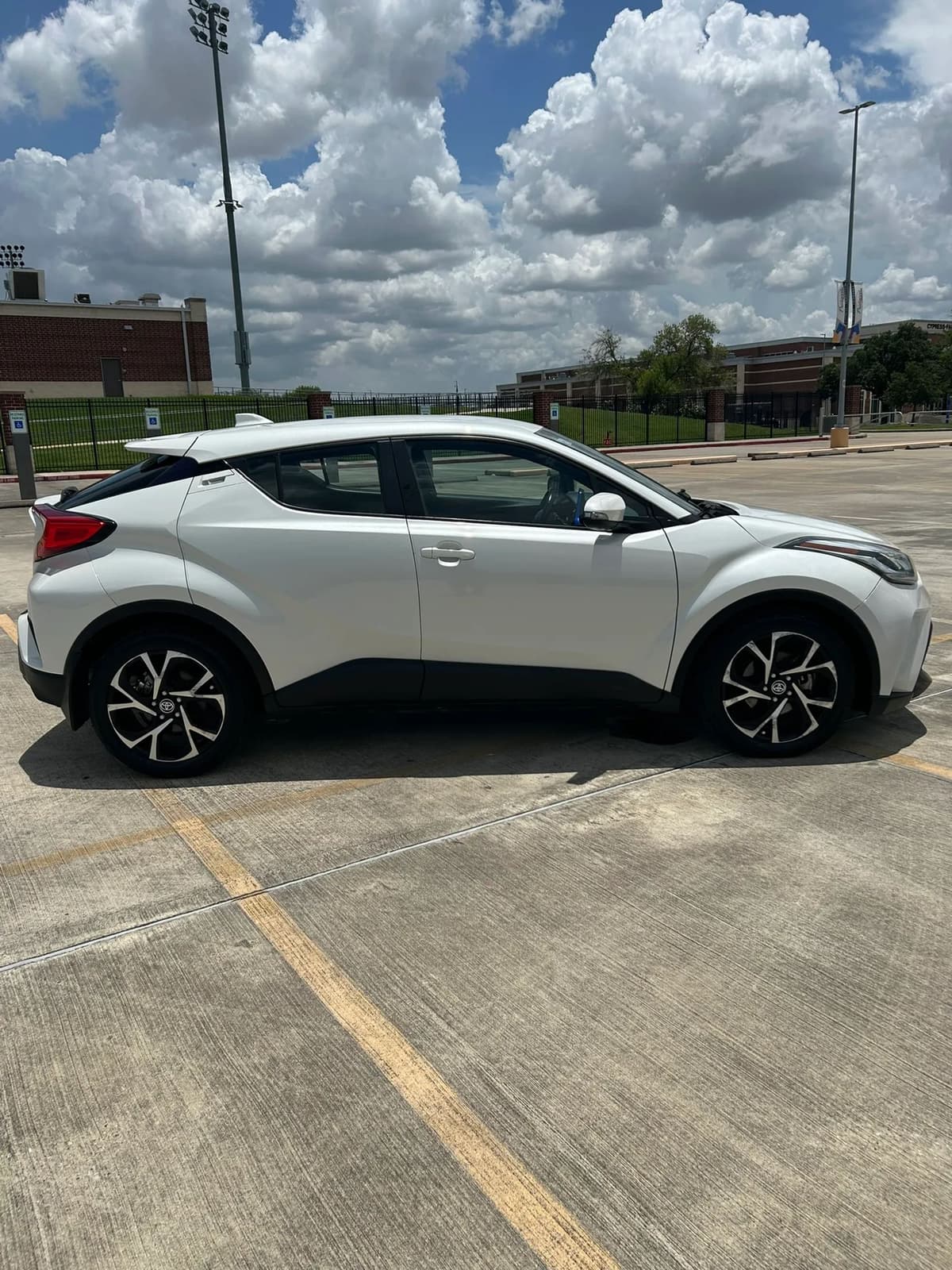 2021 Toyota C-HR 35