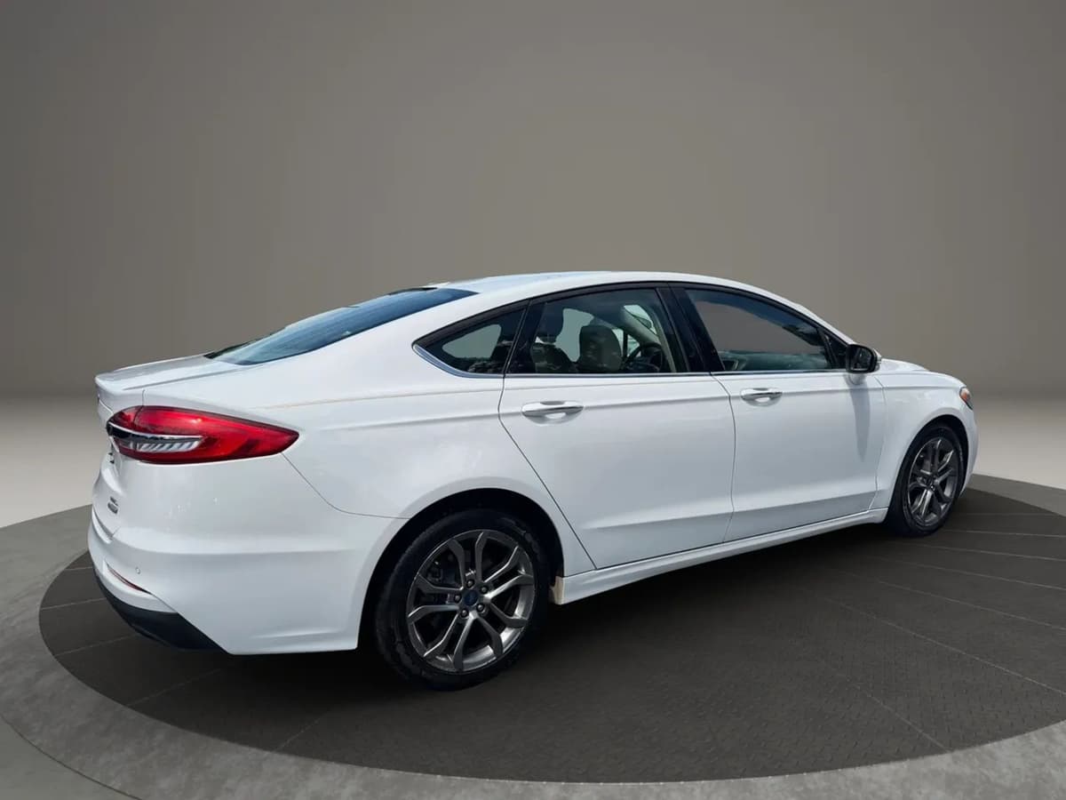 2020 Ford Fusion 35