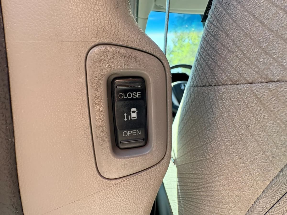 2017 Honda Odyssey 74
