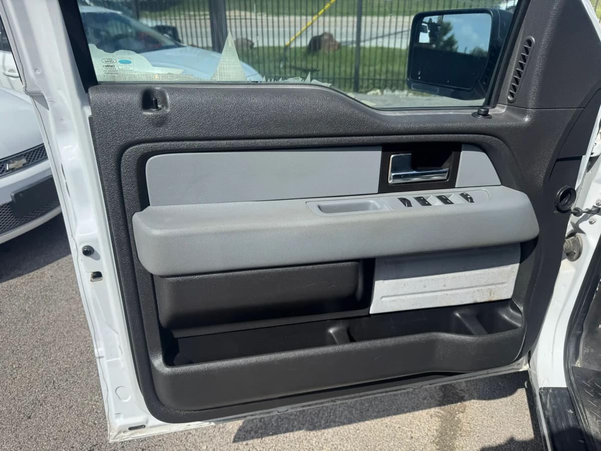 2014 Ford F-150 28