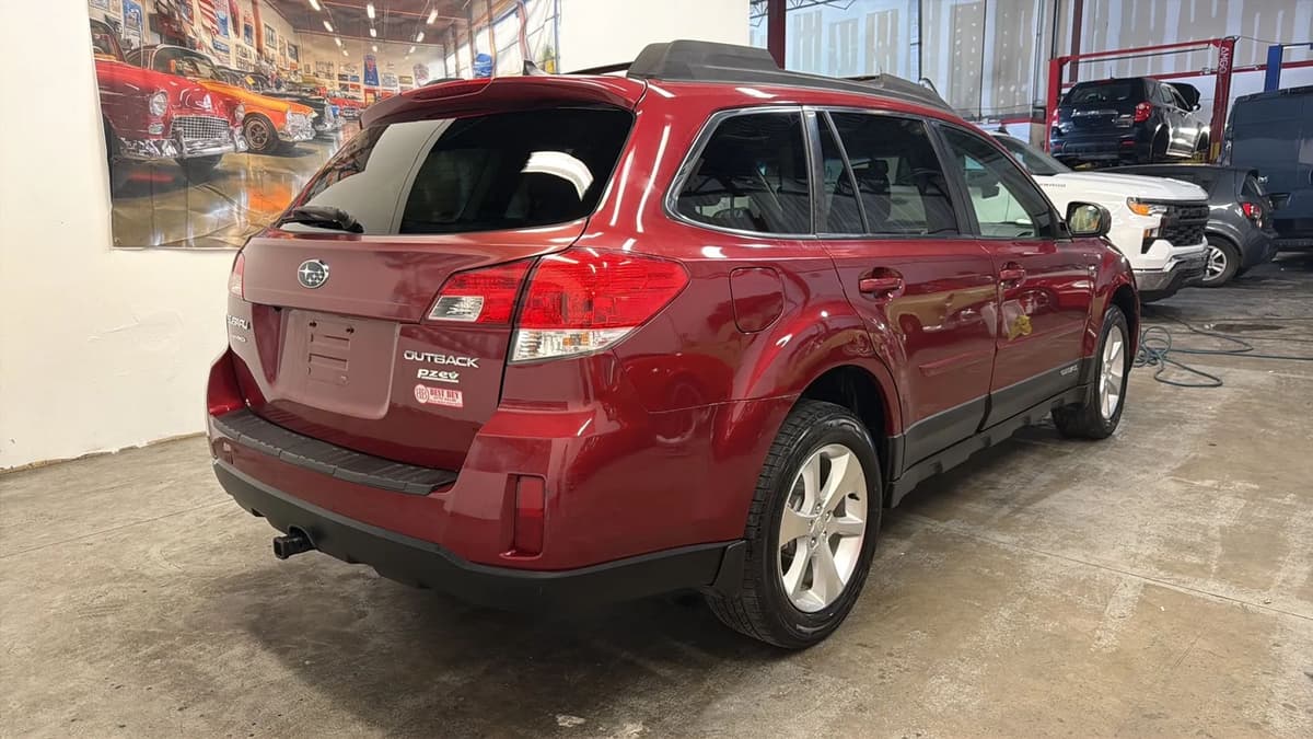 2014 Subaru Outback 64