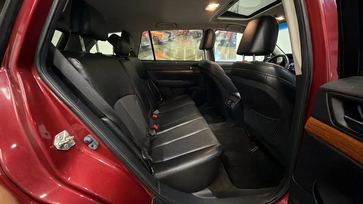 2014 Subaru Outback 106