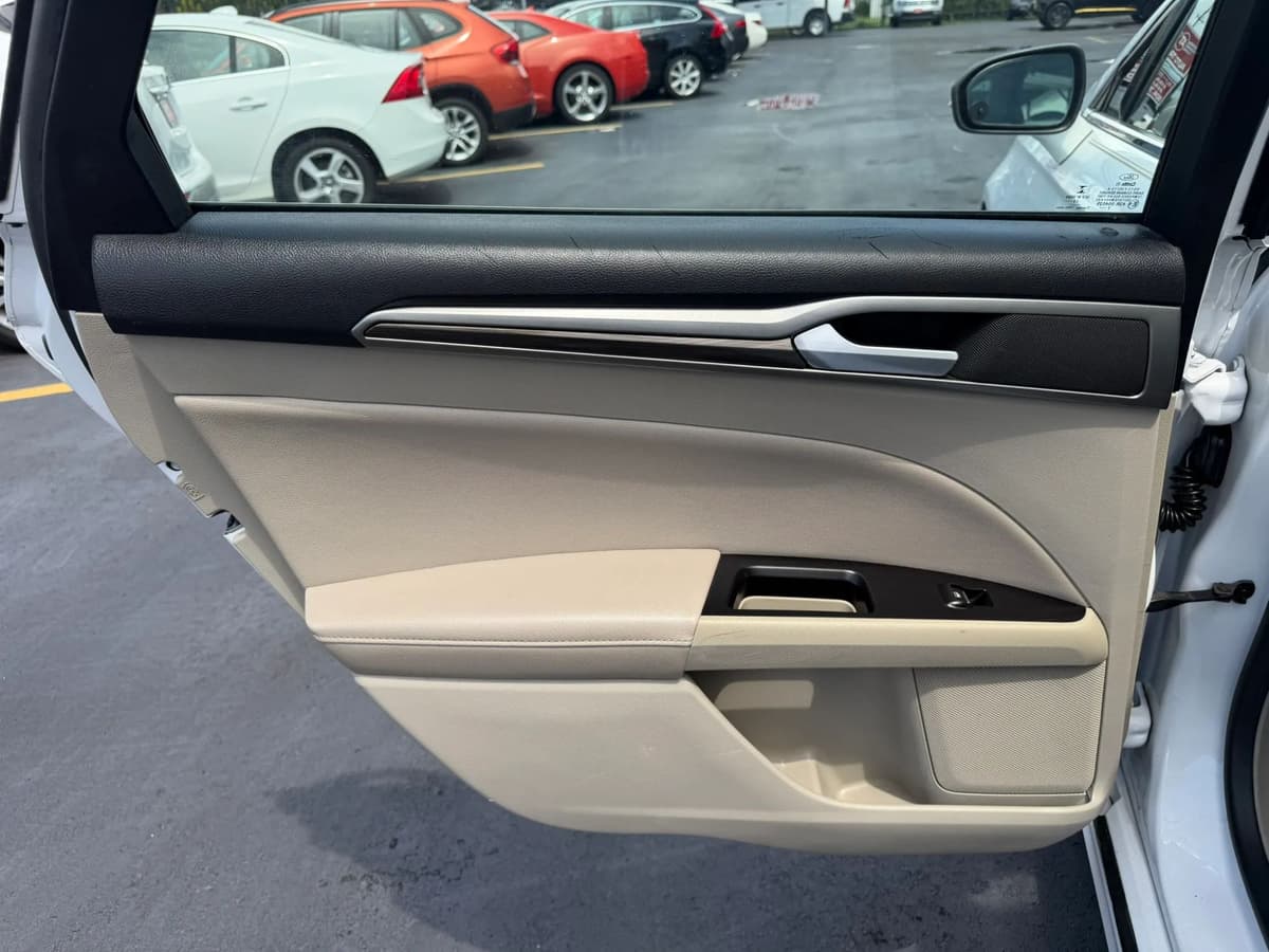 2020 Ford Fusion 47