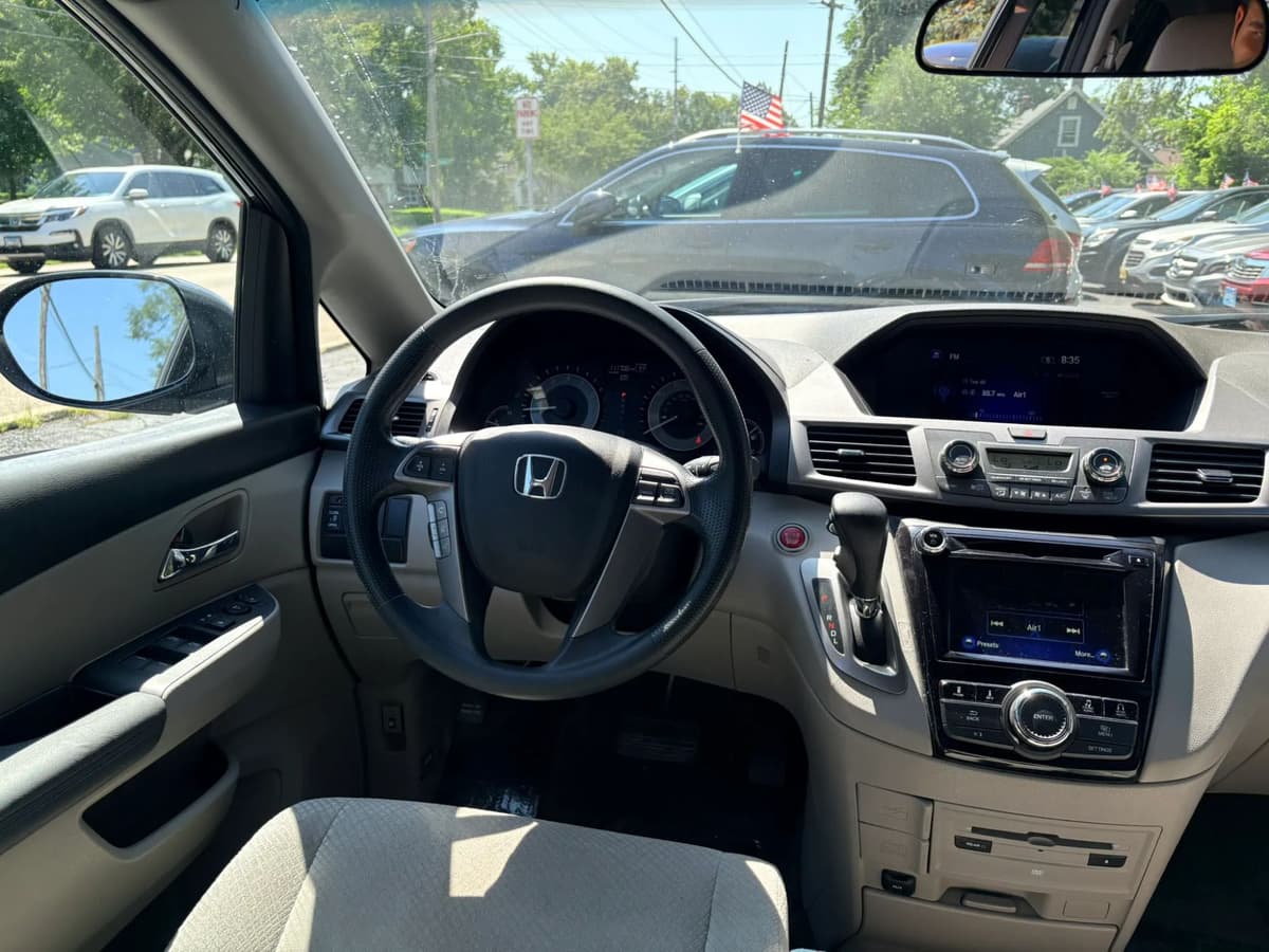 2017 Honda Odyssey 77