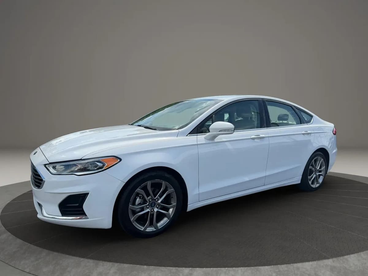 2020 Ford Fusion 32
