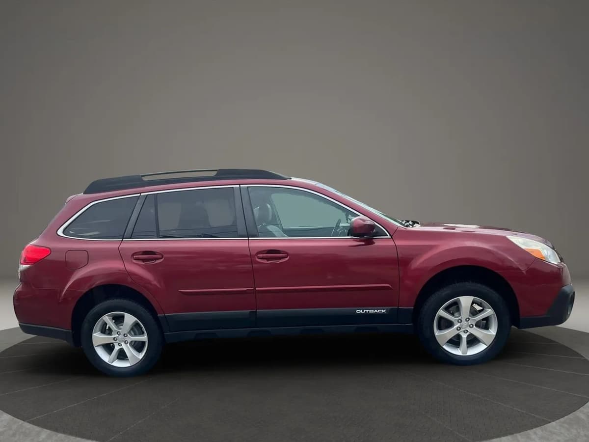 2014 Subaru Outback 35