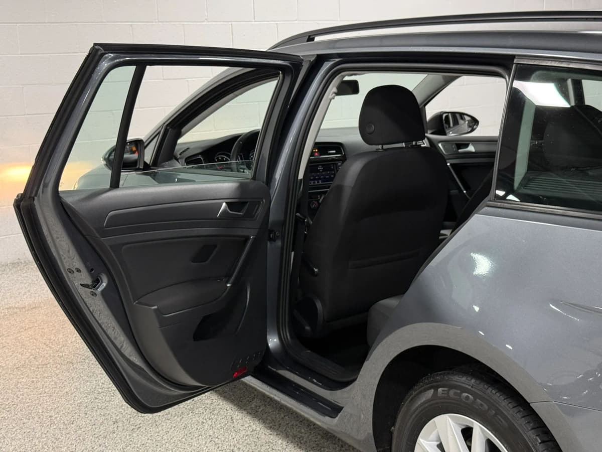 2018 Volkswagen Golf SportWagen 126