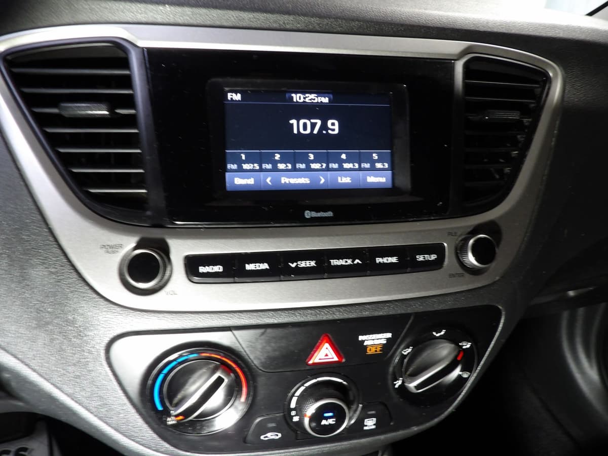 2021 Hyundai Accent 33