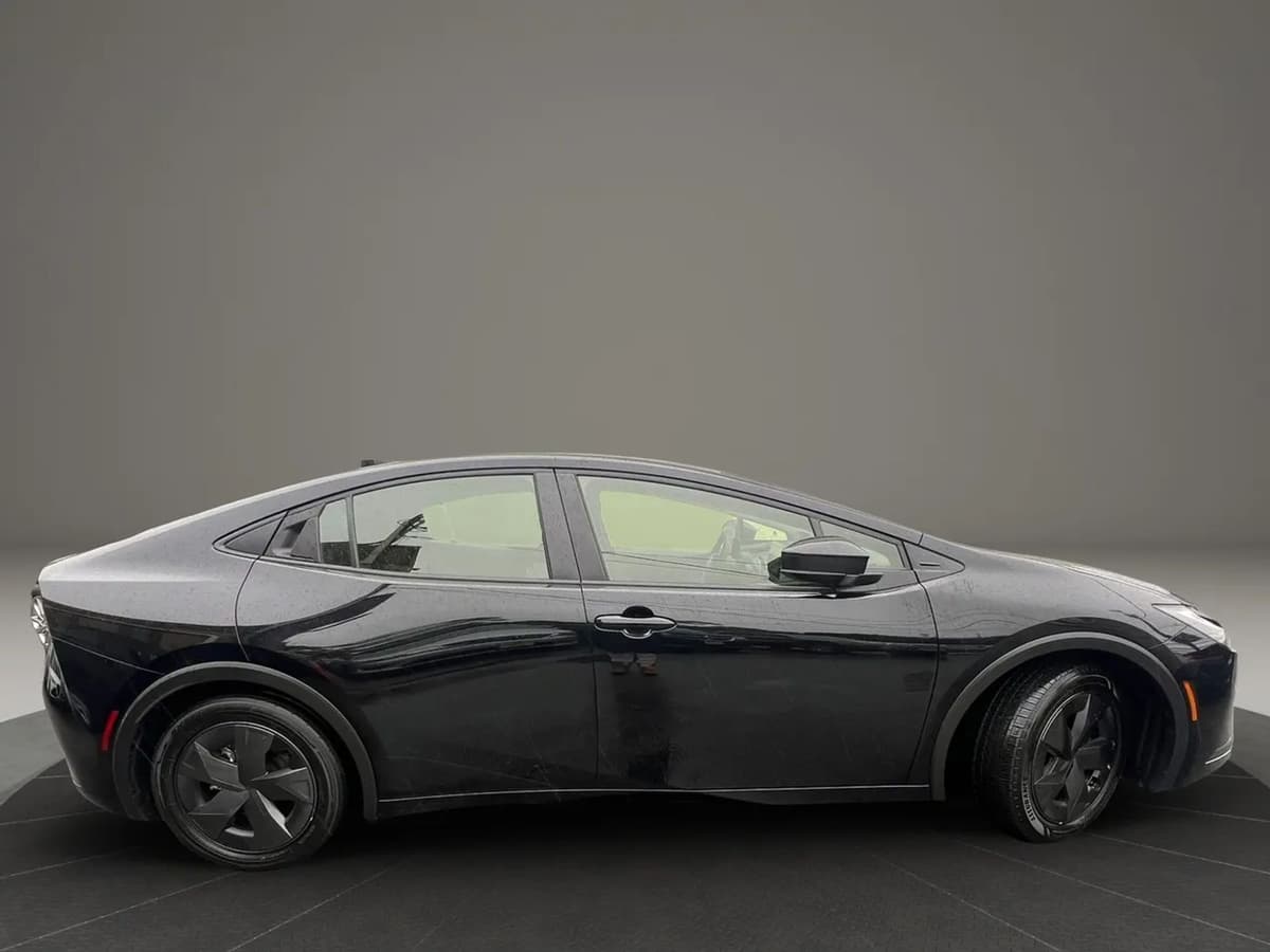 2026 Toyota Prius 35