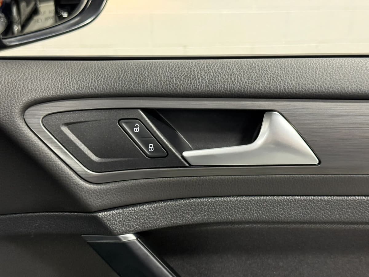 2018 Volkswagen Golf SportWagen 111