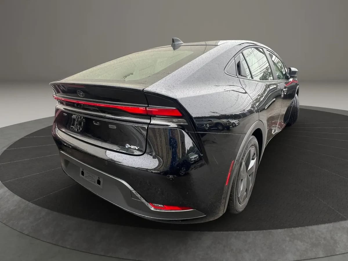 2026 Toyota Prius 34