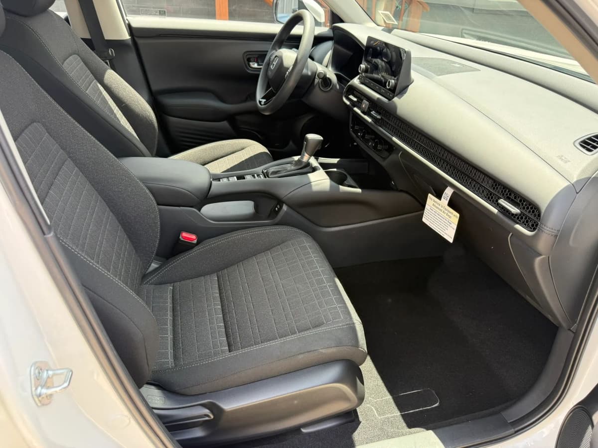 2025 Honda HR-V 23