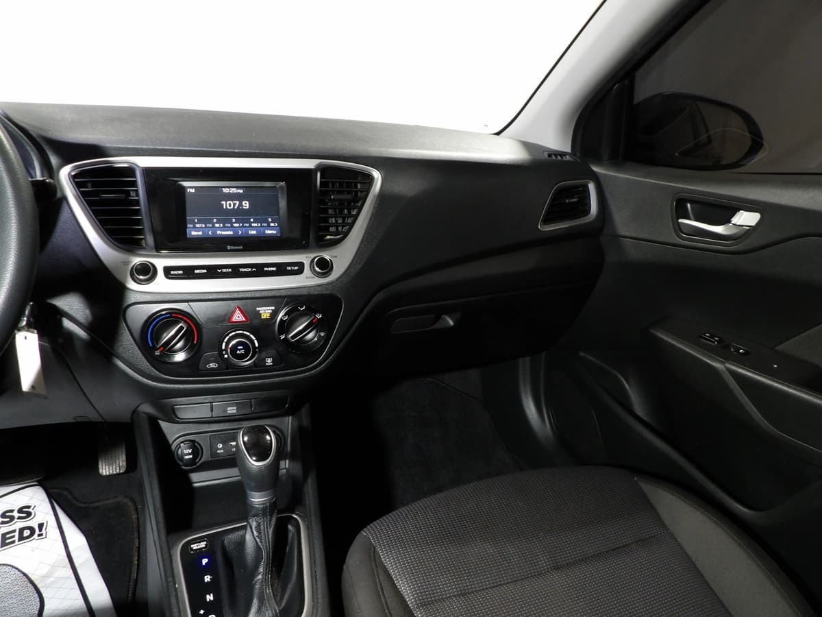 2021 Hyundai Accent 31