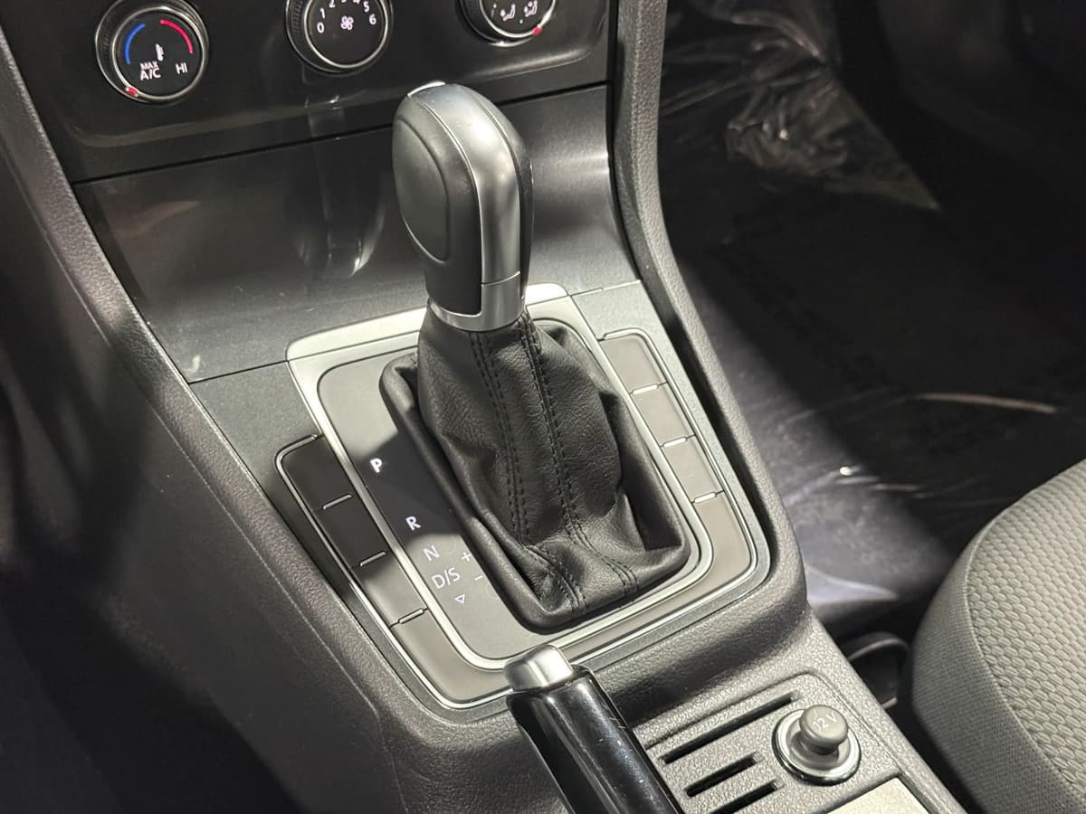 2018 Volkswagen Golf SportWagen 105