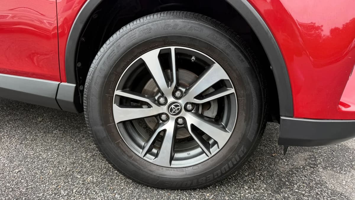 2017 Toyota RAV4 57