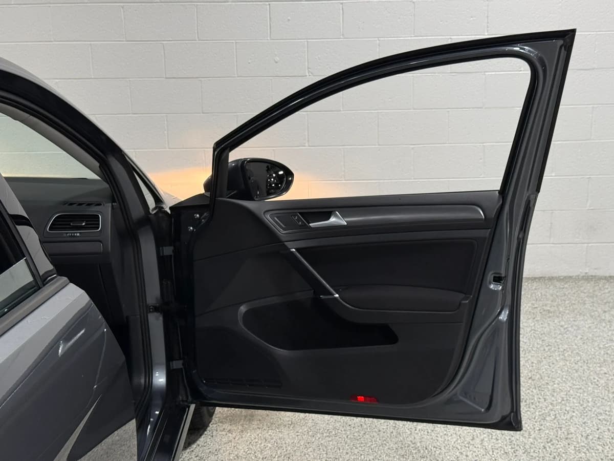 2018 Volkswagen Golf SportWagen 109
