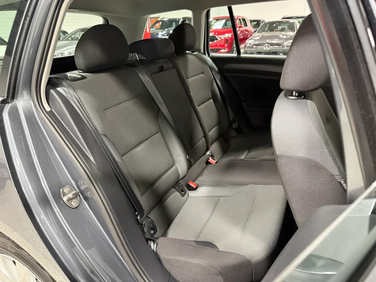 2018 Volkswagen Golf SportWagen 124
