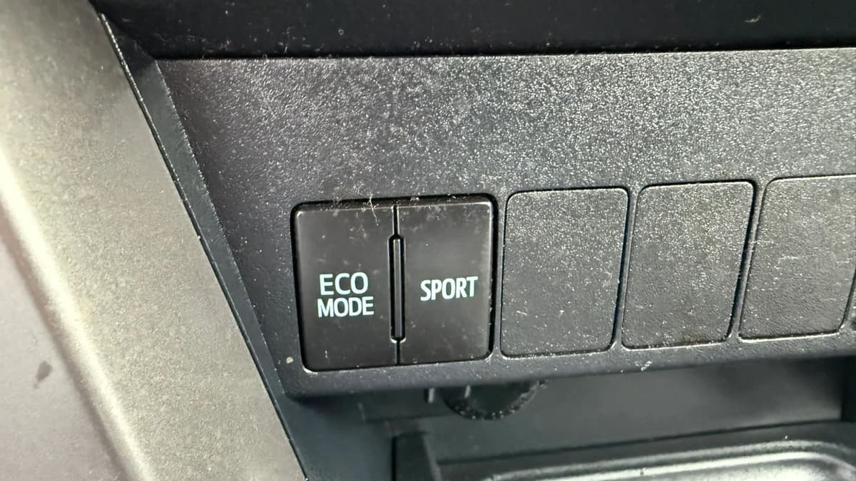 2017 Toyota RAV4 49