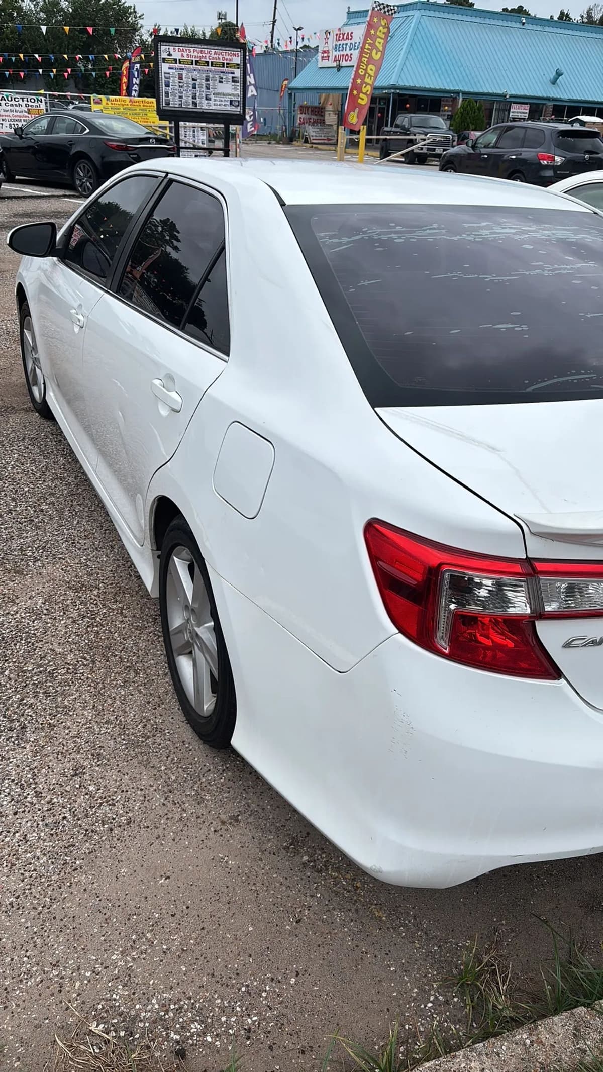 2014 Toyota Camry 14