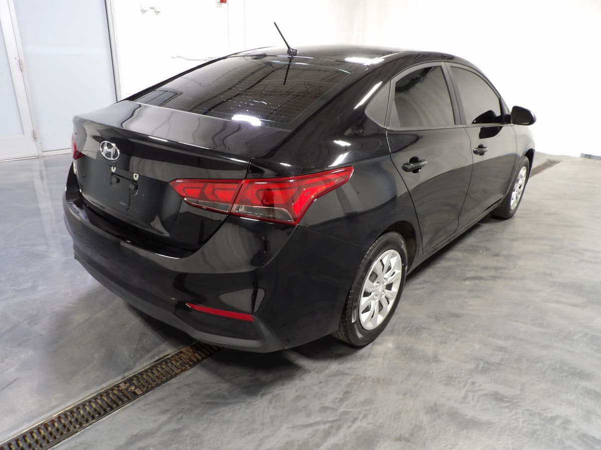 2021 Hyundai Accent 23