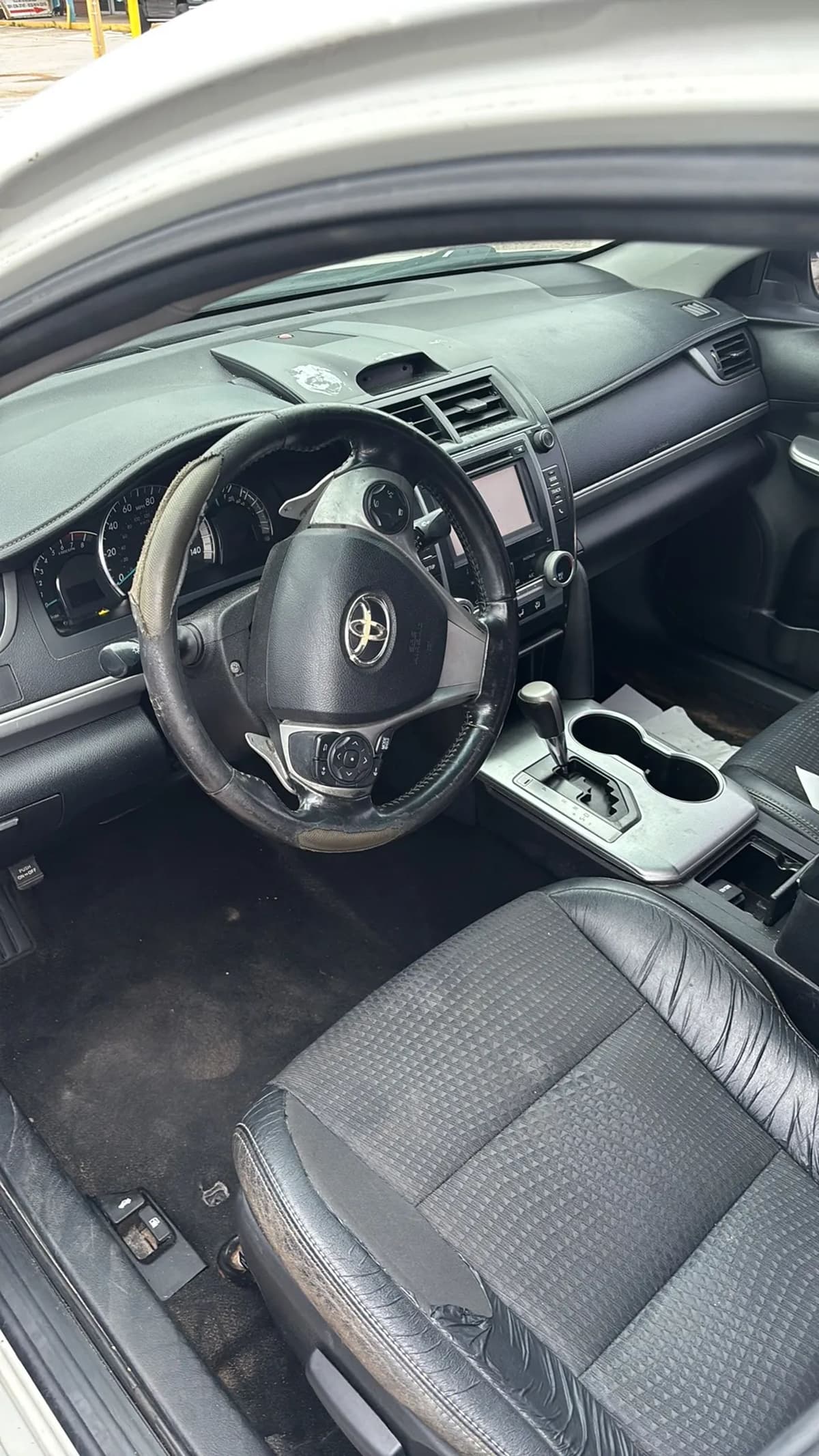 2014 Toyota Camry 16