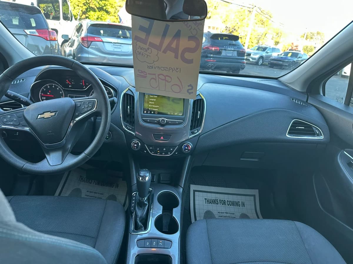2019 Chevrolet Cruze 25