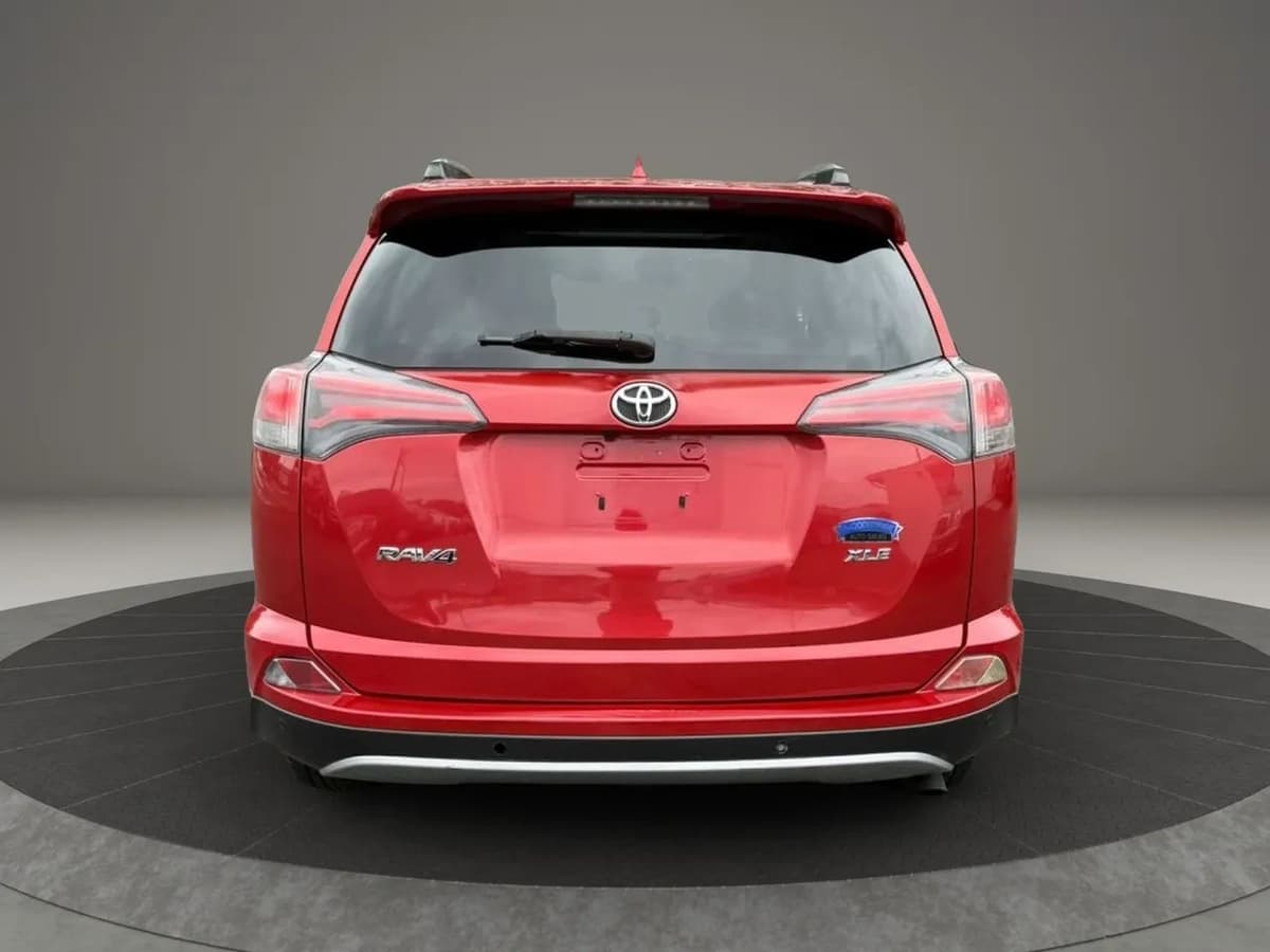 2017 Toyota RAV4 34