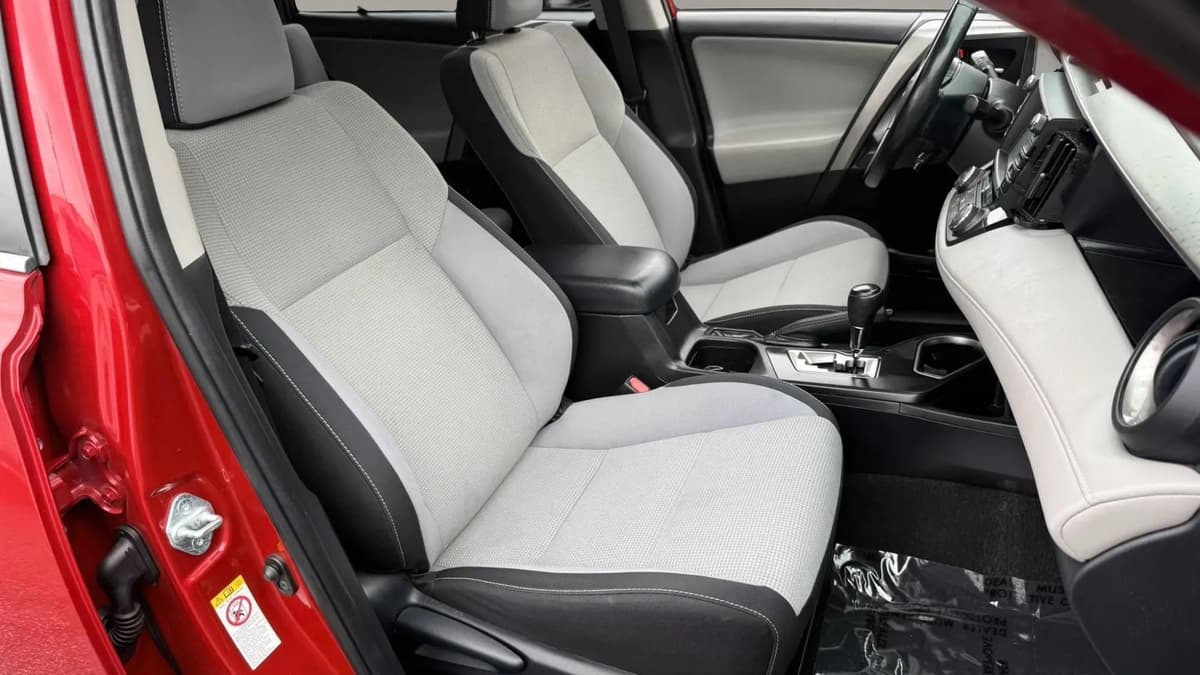 2017 Toyota RAV4 55