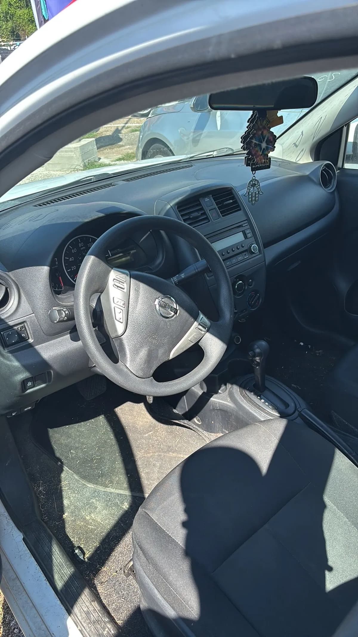 2017 Nissan Versa Sedan 16