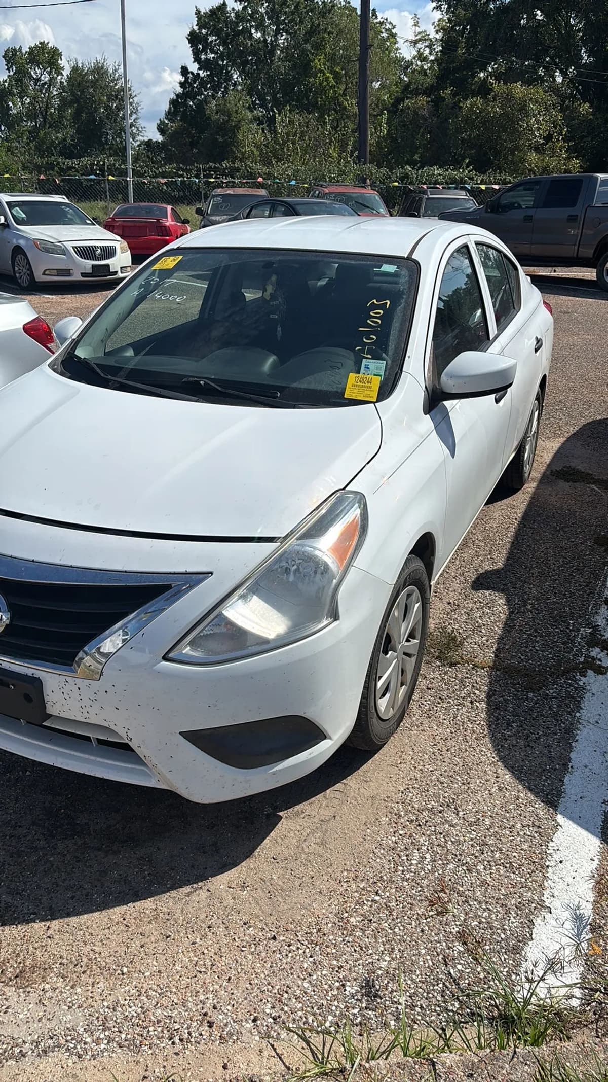 2017 Nissan Versa Sedan 11