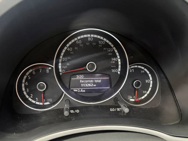 2015 Volkswagen Beetle 11