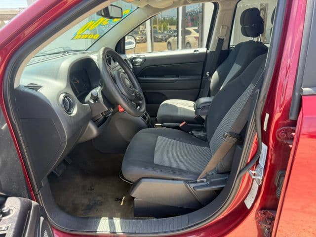 2016 Jeep Compass 8
